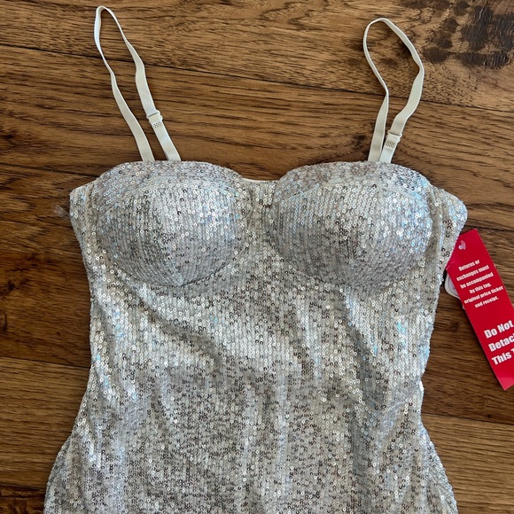 NWT! Sequin Champagne & Silver Mini Dress M - Picture 6 of 9